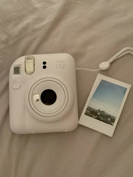 Polaroid Camera Add-On (10 instant pictures)
